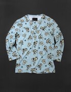 「スティール・ボール・ラン」に登場するスタンド・タスクをイメージした「TUSK」は7分袖のカットソー。写真はサックスモデルのフロント。(C)LUCKY LAND COMMUNICATIONS / SHUEISHA