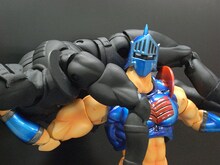 「ロビンマスク」別注カラーVer.フィギュア。(C)ゆでたまご／集英社・東映アニメーション