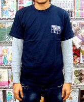 浦安鉄筋家族Tシャツ。サイズはM、色はネイビーで、胸に「浦安鉄筋家族」のイラストがプリントされている。