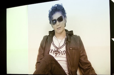 「屍鬼」にて桐敷役を演じるGACKTからは、ビデオメッセージが寄せられた。