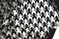 裏地には￥マークのパターンと、隅々まで趣向が凝らされている。(C)真鍋昌平/小学館