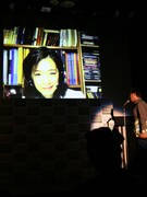 スカイプ中継による、ヤマザキと奥村氏の息のあったやり取りは会場の笑いを誘った。