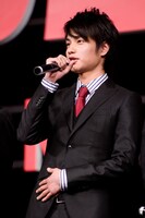 ドラマー、サクを演じた中村。「ライブのリアル感がすごいです」。