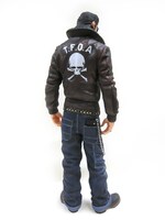 背に大きく「武装戦線」のマークがペイントされた「クローズ＆WORST BLACKTOP村田将五 ［T．F．O．A Original Paint］」。(C)髙橋ヒロシ（月刊少年チャンピオン）2002－2010