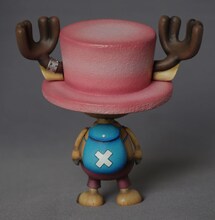 チョッパーフィギュア後姿。　発売元:プレックス　販売代理店:ダイブ(C)尾田栄一郎/集英社・フジテレビ・東映アニメーション