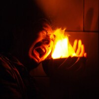 「第1回 ギャグ漫画家大喜利バトル!!」の優勝者、うすた京介。