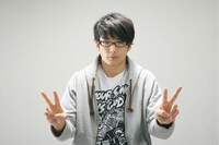 フジに扮した森山未來。（C）テレビ東京