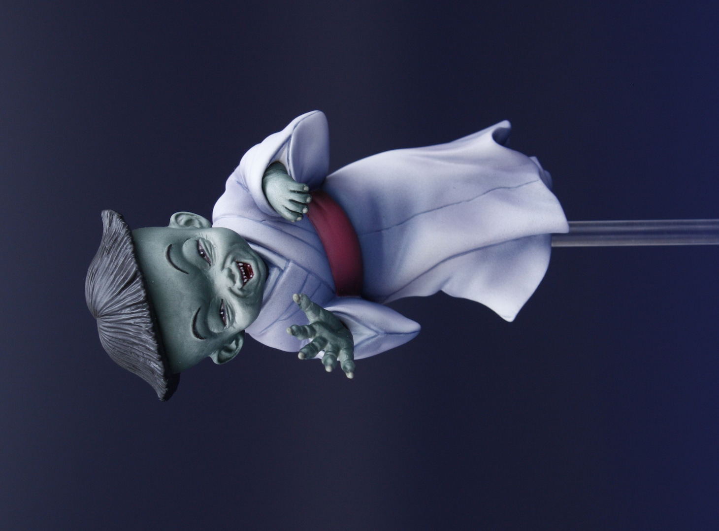 浮遊するタマミ。夢に出てきそうな表情だ。（C）楳図かずお／小学館