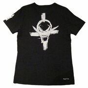 Tシャツ「エース」のバックは「白ひげ」のタトゥーをプリント。(C)尾田栄一郎／集英社・フジテレビ・東映アニメーション