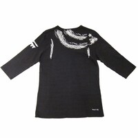 Tシャツ「ルフィ」の7分丈をバックから見た写真。(C)尾田栄一郎／集英社・フジテレビ・東映アニメーション