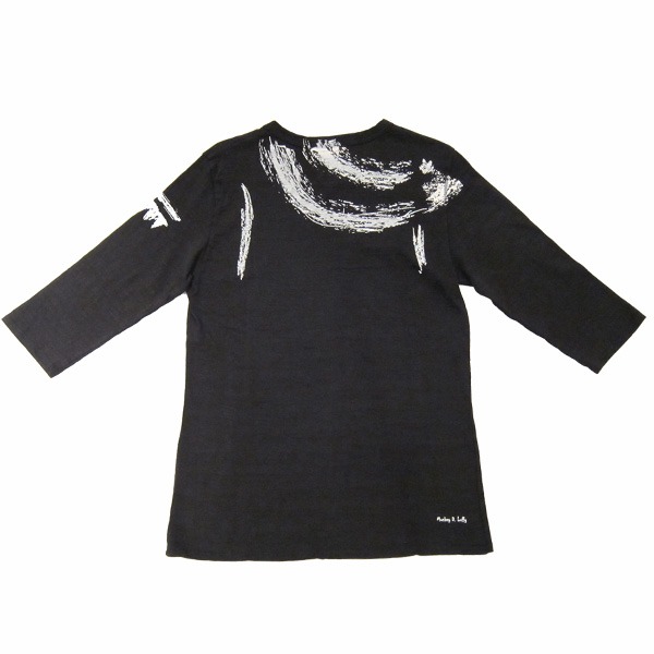 Tシャツ「ルフィ」の7分丈をバックから見た写真。(C)尾田栄一郎／集英社・フジテレビ・東映アニメーション