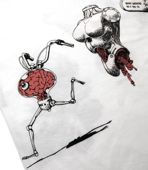 「脳」の部分だけがワンポイントカラーで。GUNNM［White］(C) YUKITO KISHIRO / SHUEISHA