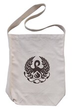 「ヒナギクショルダートート」(C)畑健二郎／小学館・白皇学院生徒会・テレビ東京