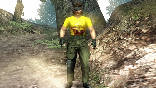 星Tシャツを着用したスネーク。（C） 2010 Konami Digital Entertainment　（C）Hikaru　Nakamura/SQUARE　ENIX