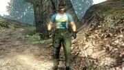 ニノTシャツを着用したスネーク。（C） 2010 Konami Digital Entertainment　（C）Hikaru　Nakamura/SQUARE　ENIX