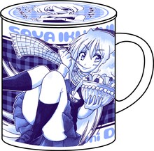 「育島紗夜フタつきマグカップ」取っ手を右に見たイメージ。(C)クリスタルな洋介／小学館