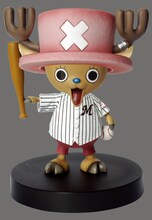 千葉ロッテマリーンズ仕様の「トニートニー・チョッパー」フィギュア正面。(C)尾田栄一郎/集英社・フジテレビ・東映アニメーション　発売元：（株）プレックス　販売代理店：（株）ダイブ