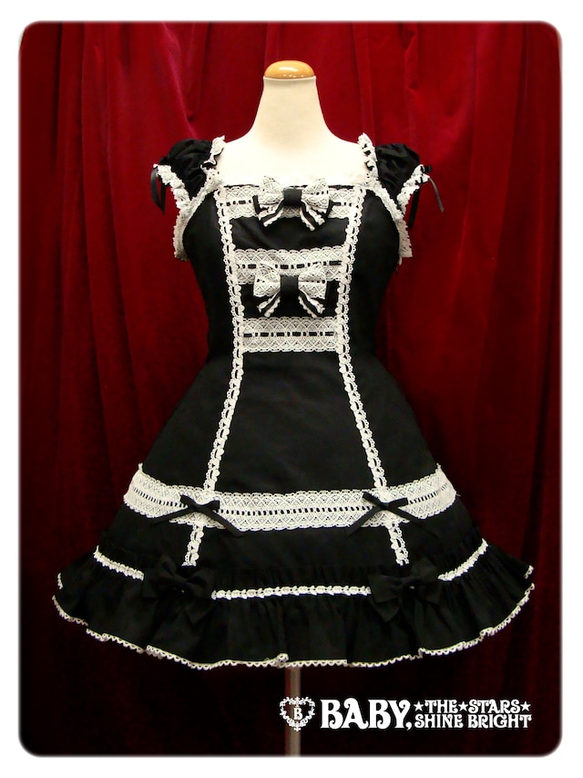 これを着れば気分はすっかり結城蛍？ ロリータブランド「BABY,THE STARS SHINE BRIGHT」とのコラボ商品で価格は1万9740円。