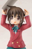 大きなメガネが特徴的。（C）きゆづきさとこ・芳文社/GA製作委員会