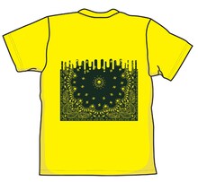「闇金ウシジマくん PAISLEY　T-shirts」Viola限定カラー・イエローの背面。(C)真鍋昌平/小学館