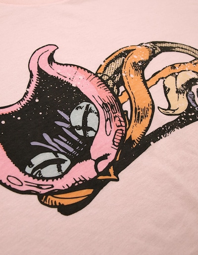 不気味な外見や凶暴な性格とは裏腹に安らかな表情で眠る「猫草」をなじんだ質感でプリントした「HERBCAT」。 (C)LUCKY LAND COMMUNICATIONS / SHUEISHA