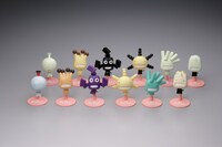 全12種類をスタンドにセットした図。（C）石川雅之／講談社