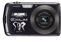 「BLEACH×EXILIM」本体。（C）久保帯人／集英社・テレビ東京・dentsu・ぴえろ