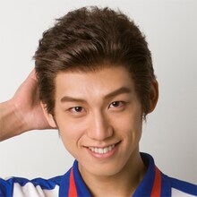 河村隆役の鶴見知大。（Ｃ）許斐 剛／集英社・ＮＡＳ・テニスの王子様プロジェクト　（Ｃ）許斐 剛／集英社・テニミュ製作委員会