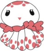 エナメルポーチにセットで付くクララのチャーム（参考画像）。