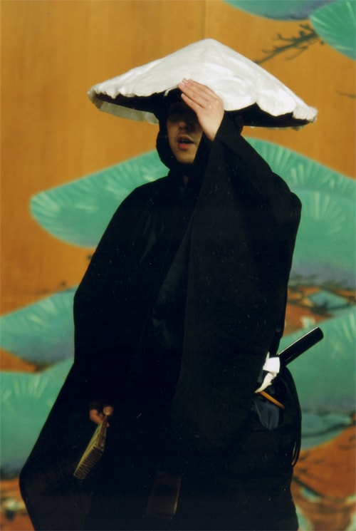 「勘当息子」よりブラック・ジャックこと旅の医師。（撮影：瀬野匡史）　