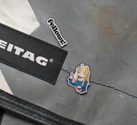 バッグにつけるとこんな感じ。