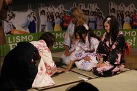 緊張の面持ちで競技スタート。