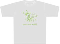 しりあがり寿がイラストを手がけた「奈良アートプロム2010」オリジナルTシャツ。羽衣をまとう牡鹿がかわいらしい1枚。
