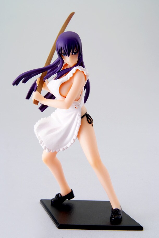 月刊ドラゴンエイジ10月号付録の「毒島冴子」フィギュア。エプロンを外すと、そこには……。