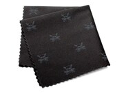 「ゾロ」モデルのメガネ拭き。(C)尾田栄一郎／集英社・フジテレビ・東映アニメーション