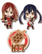 F賞のピンズ3個セット。（C）かきふらい・芳文社／桜高軽音部