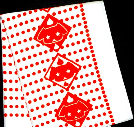 「うさぎドロップ」特製手ぬぐいは宇仁田描き下ろしデザイン。