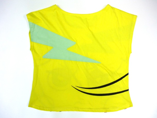 コラボTシャツ「パンティ」モデルのバックデザイン。(C)2010 GAINAX/GEEKS (C)Joe International. All Rights Reserved.