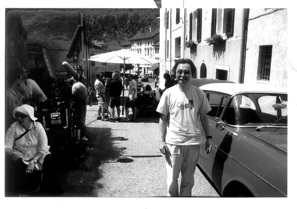 映画の撮影現場フランス・ナンテュアを訪れた、谷口ジローのオフショット（提供：小学館）。