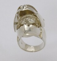 「グリフィスリング」