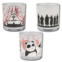 F賞のグラスは3種類。（c）荒川弘／鋼の錬金術師製作委員会・MBS