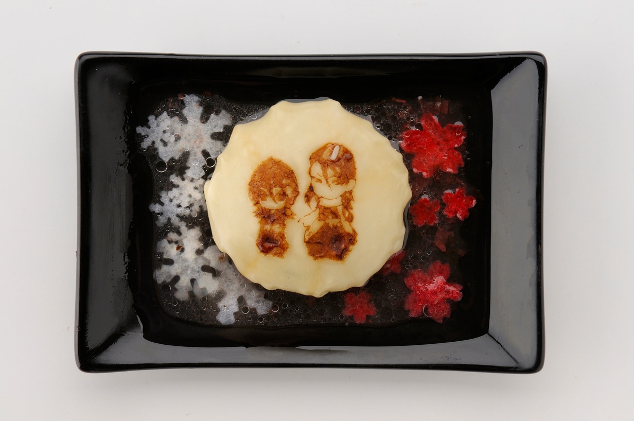 朽木家謹製ルキアと白哉の兄妹餃子　(C)久保帯人／集英社・テレビ東京・dentsu・ぴえろ　(C)劇場版BLEACH製作委員会 2010