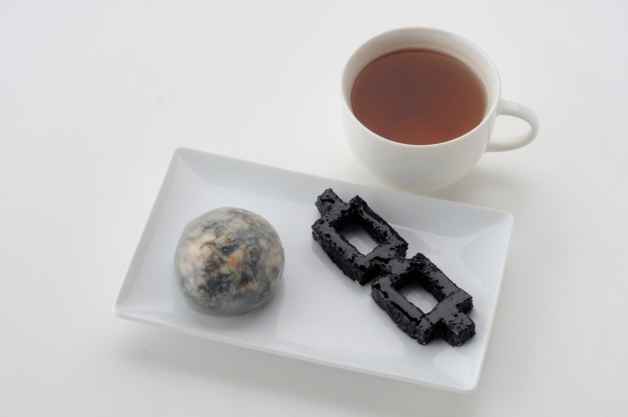 藍染の崩玉餃子と眼鏡と紅茶付き　(C)久保帯人／集英社・テレビ東京・dentsu・ぴえろ　(C)劇場版BLEACH製作委員会 2010