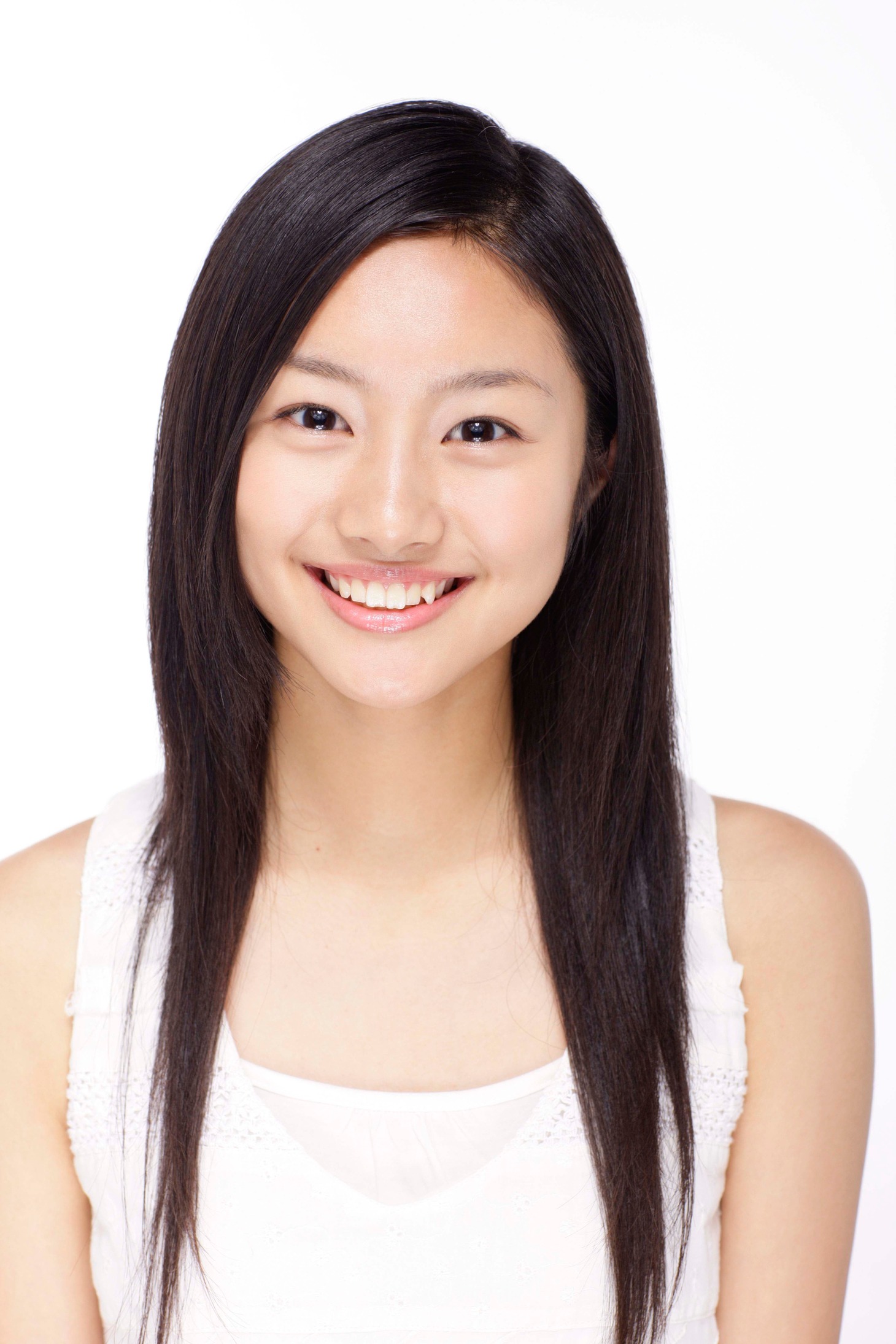ゴタの紹介人・桜彩乃を演じる忽那汐里。