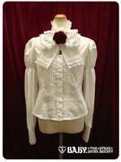 「蔵之介ジャボ付きブラウス」1万4490円。(C)東村アキコ・講談社/海月姫製作委員会