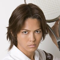 聖ルドルフ・赤澤吉朗役の猪塚健太。（Ｃ）許斐 剛／集英社・ＮＡＳ・テニスの王子様プロジェクト　（Ｃ）許斐 剛／集英社・テニミュ製作委員会