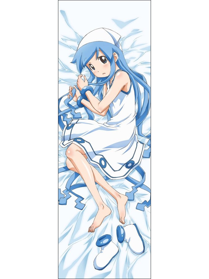「侵略！イカ娘」抱き枕カバーの表イラスト。 (C)安部真弘(週刊少年チャンピオン)/海の家れもん