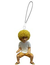 「アフロ田中 フィギュアストラップ 金髪ver.」ストラップがついたイメージ。(C)のりつけ雅春/小学館　ビッグコミックスピリッツ連載中