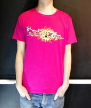 Tシャツの着用例。（c）高橋留美子／小学館　阪神タイガース承認TSH