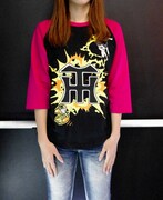 Tシャツの着用例。（c）高橋留美子／小学館　阪神タイガース承認TSH